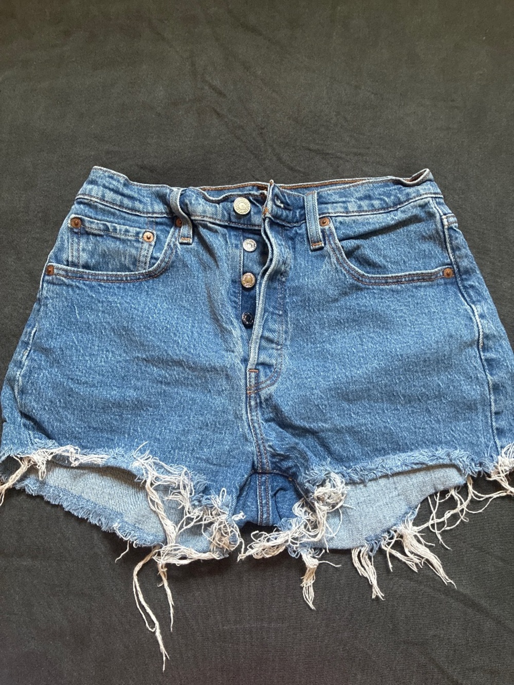 Levi’s cut off denim 501 shorts